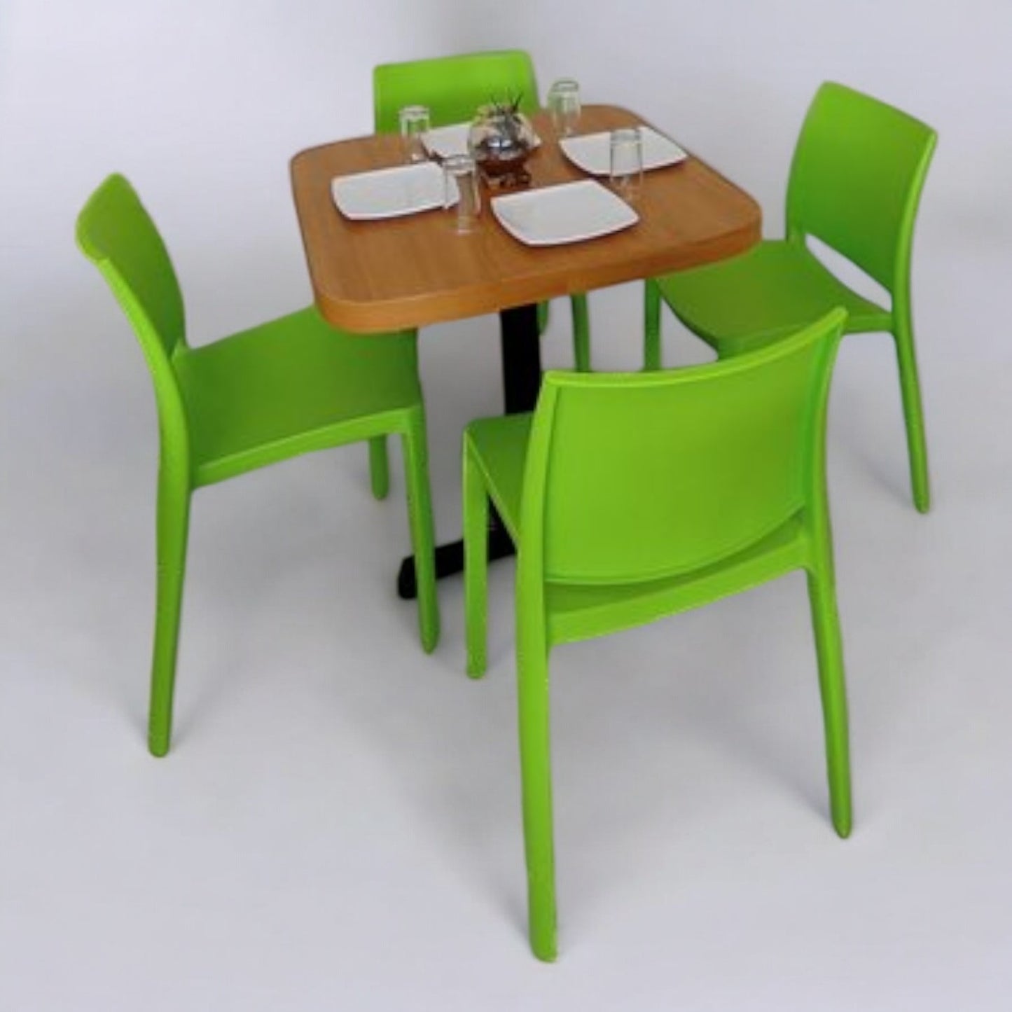 Mesa para restaurante Formaica con sillas Sensilla