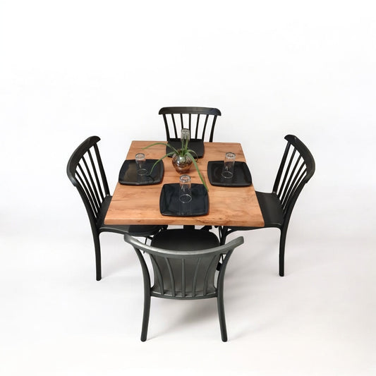 Mesa para restaurante Estratificada 80 con sillas Aurora