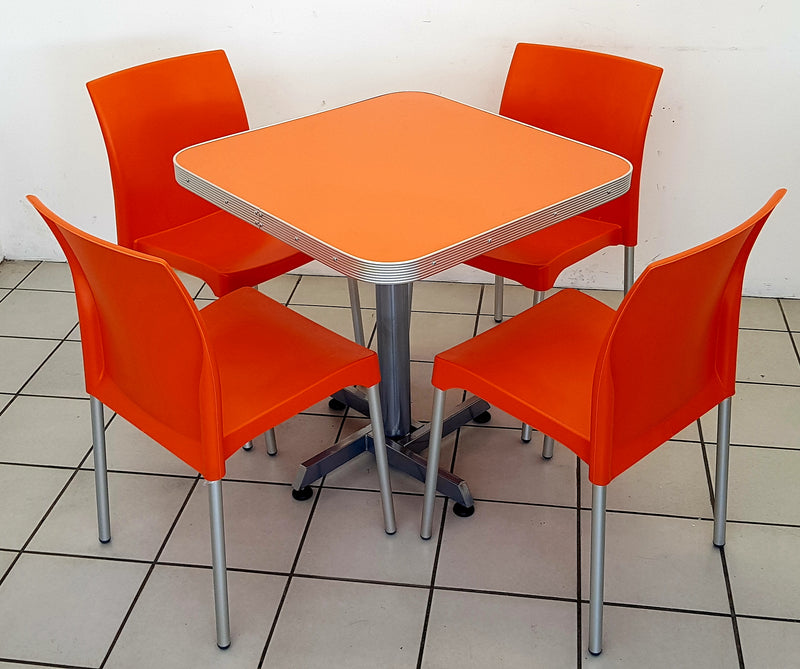 Mesa para Restaurante Aluminio con 4 sillas Lina