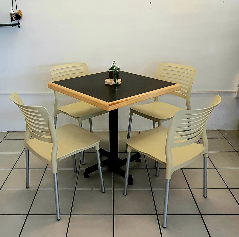 Mesa para Restaurante Emboquillada con 4 sillas Vhania