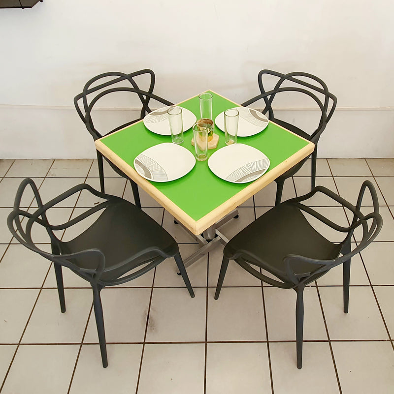 Mesa para Restaurante Emboquillada con 4 sillas Master