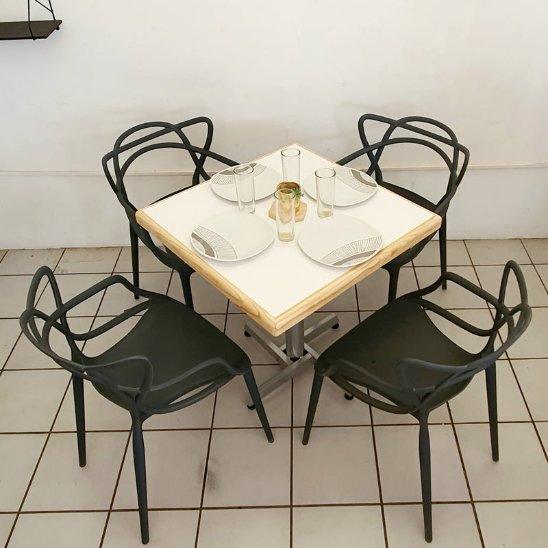 Mesa para Restaurante Emboquillada con 4 sillas Master