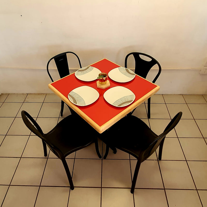 Mesa para Restaurante Emboquillada con 4 sillas Sarah
