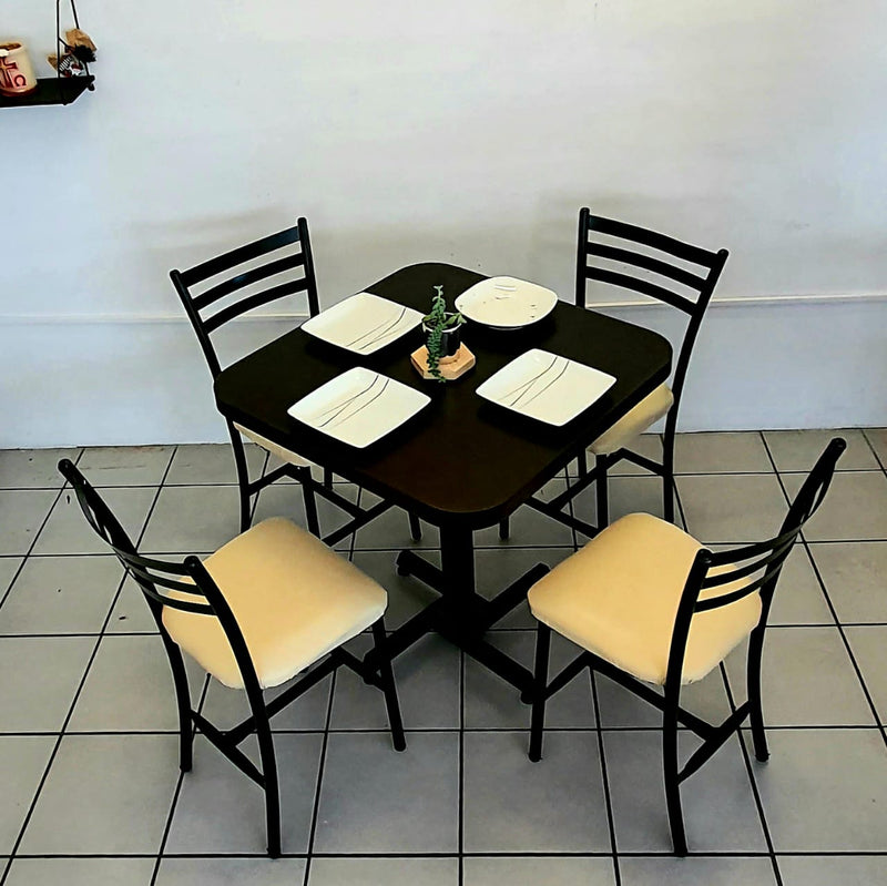 Mesa para Restaurante de Formaica con 4 sillas Primavera