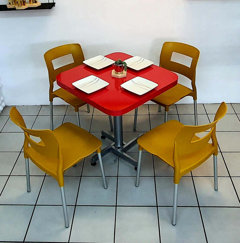 Mesa para Restaurante de Formaica con 4 sillas Sabine