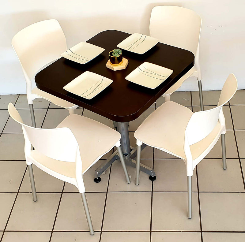 Mesa para Restaurante de Formaica con 4 sillas Frida