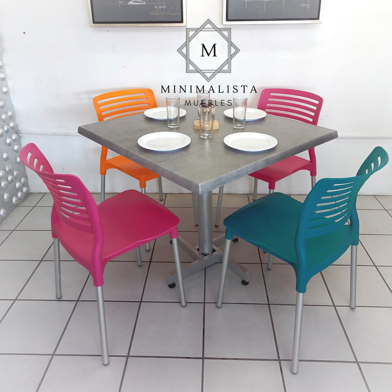 Mesa para Restaurante Estratificada para exterior 90C con 4 sillas Vhania