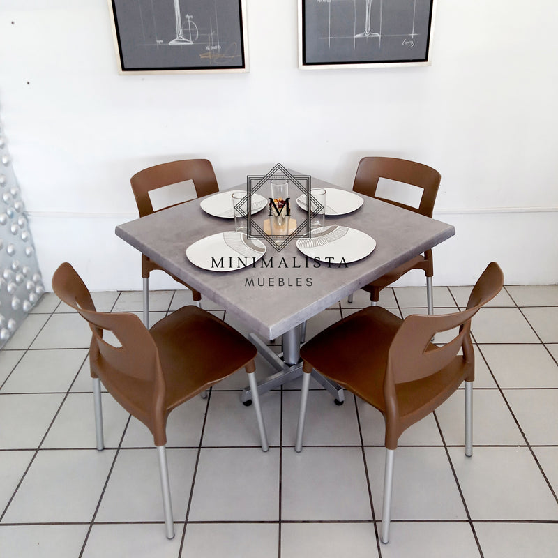 Mesa para Restaurante Estratificada para exterior 90C con 4 sillas Sabine