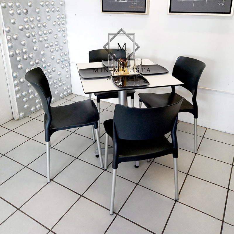 Mesa para Restaurante Thin para exterior 70 con 4 sillas Frida