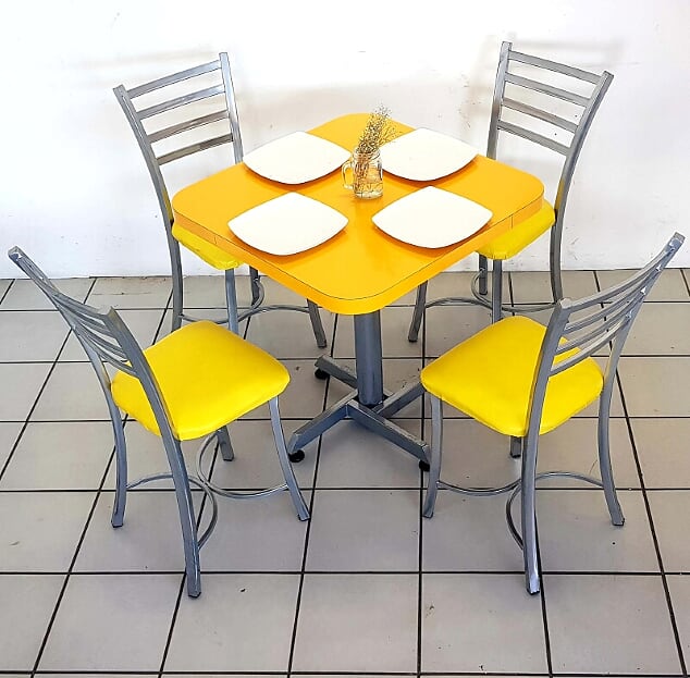 Mesa para restaurante formaica con 4 sillas Verano-22