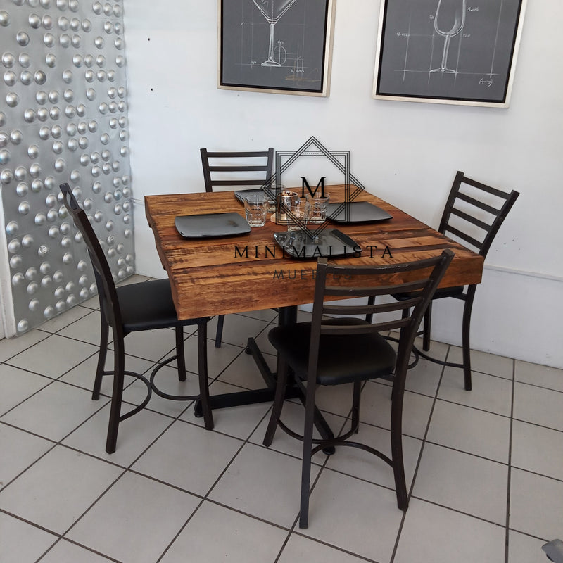 Mesa para Restaurante de Pallets Reciclada con 4 sillas Verano