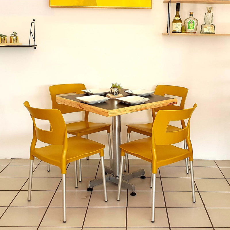 Mesa para Restaurante emboquillada con 4 sillas Sabine