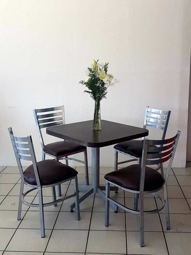 Mesa para restaurante y sillas Solera SO75C Mesa ideal para restaurante,si estas iniciando tu negocio esta sera nuestra primera recomendación, por su calidad y precio.