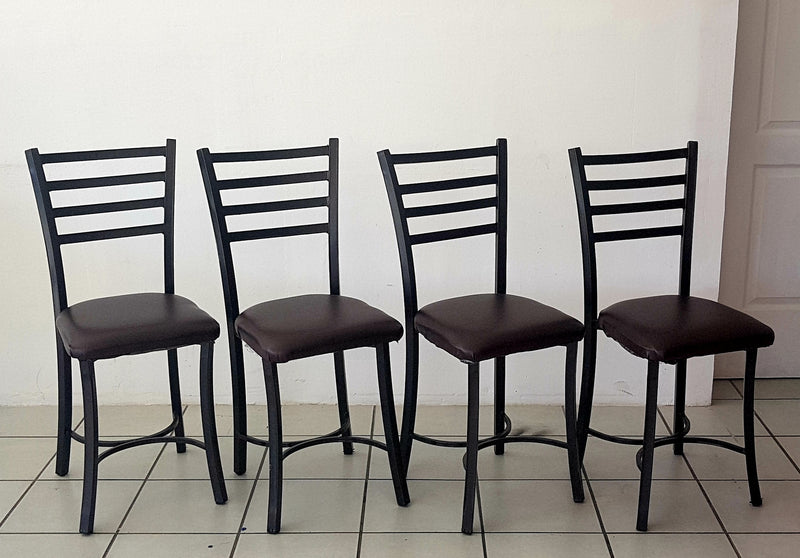 Mesa para restaurante y sillas Chilanguita CI75C Mesa ideal para restaurante,si estas iniciando tu negocio esta sera nuestra primera recomendación, por su calidad y precio.